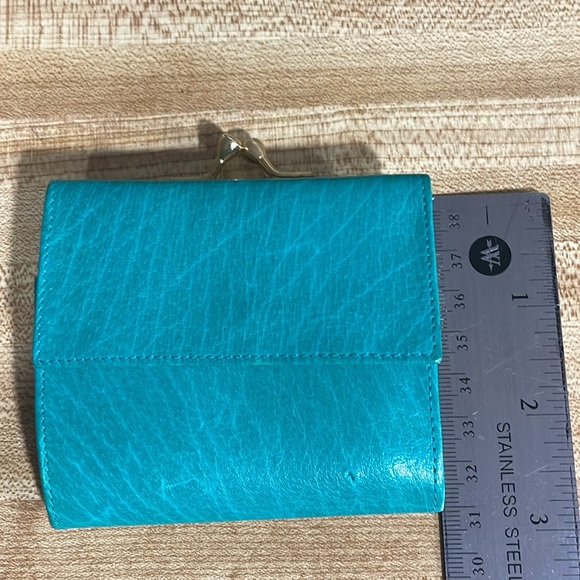 Vintage Leather Teal Mini kiss lock wallet. Made in Italy. - Picture 5 of 6